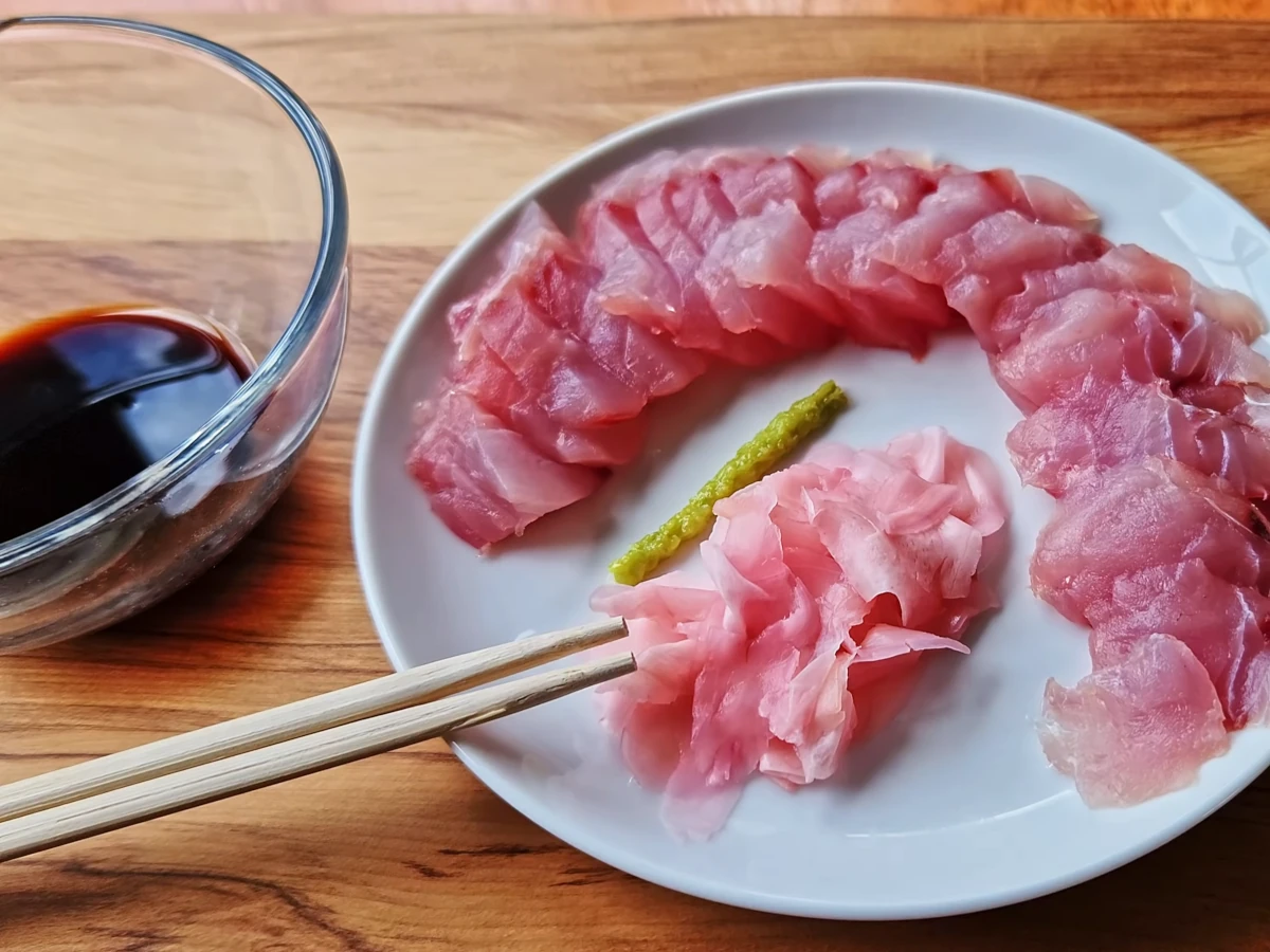 Kahawai sashimi